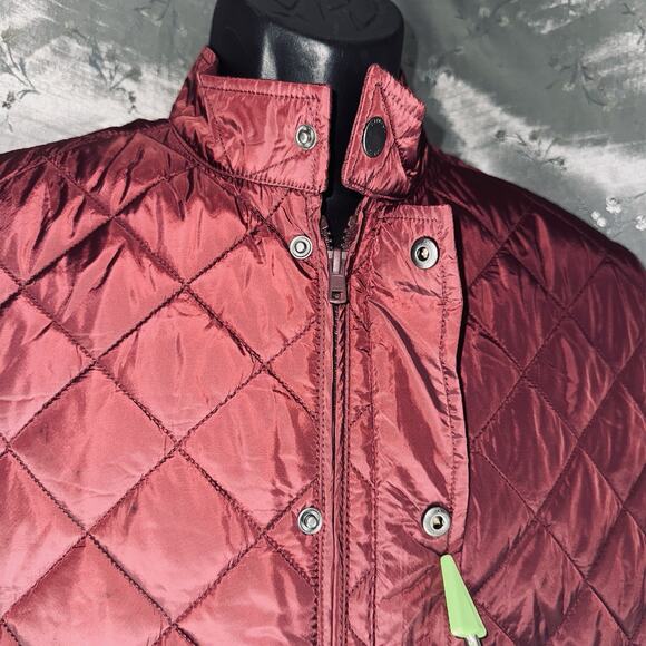NWT UNTUCKit Wynwood Vest Men Medium Burgundy Red Pocket Quilt Zip Snap Gorpcore - Picture 4 of 10